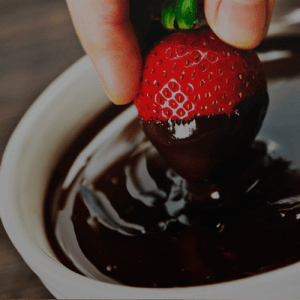 Dyppet jordbær i chokolade